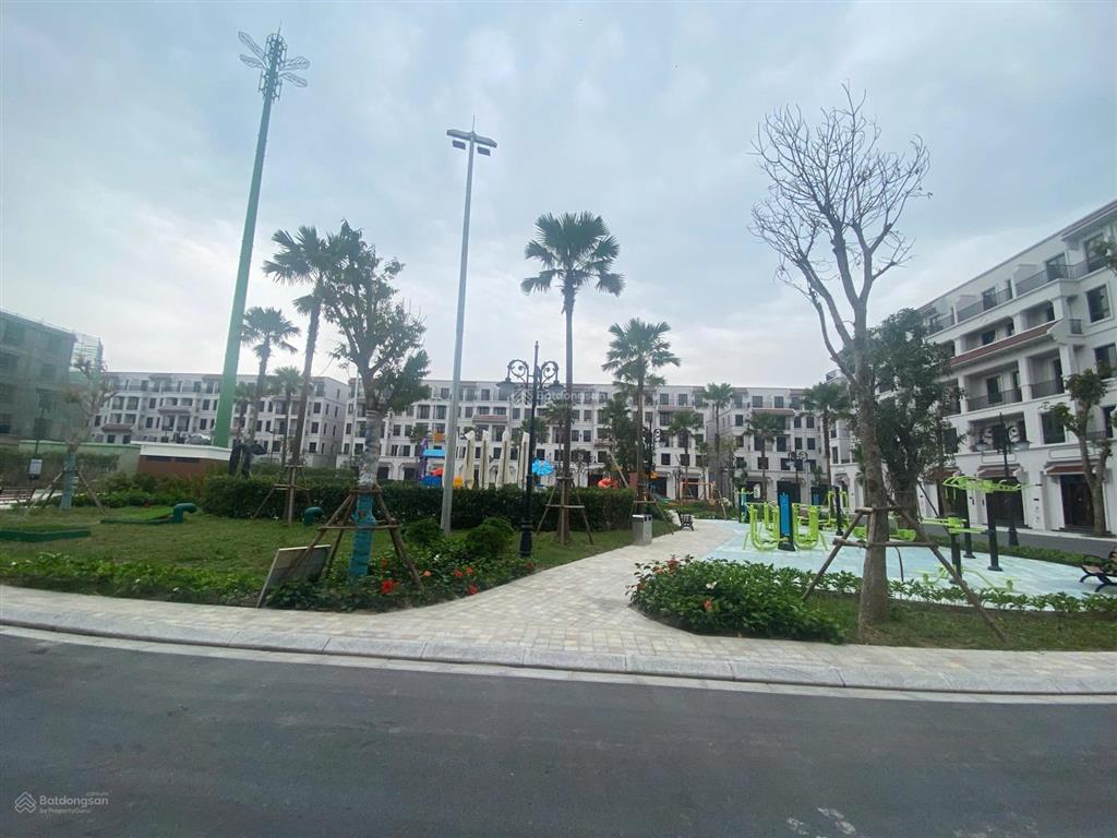 Cắt lỗ sâu 5 tỷ căn xẻ khe gần 69m² vinhomes cổ loa view công viên