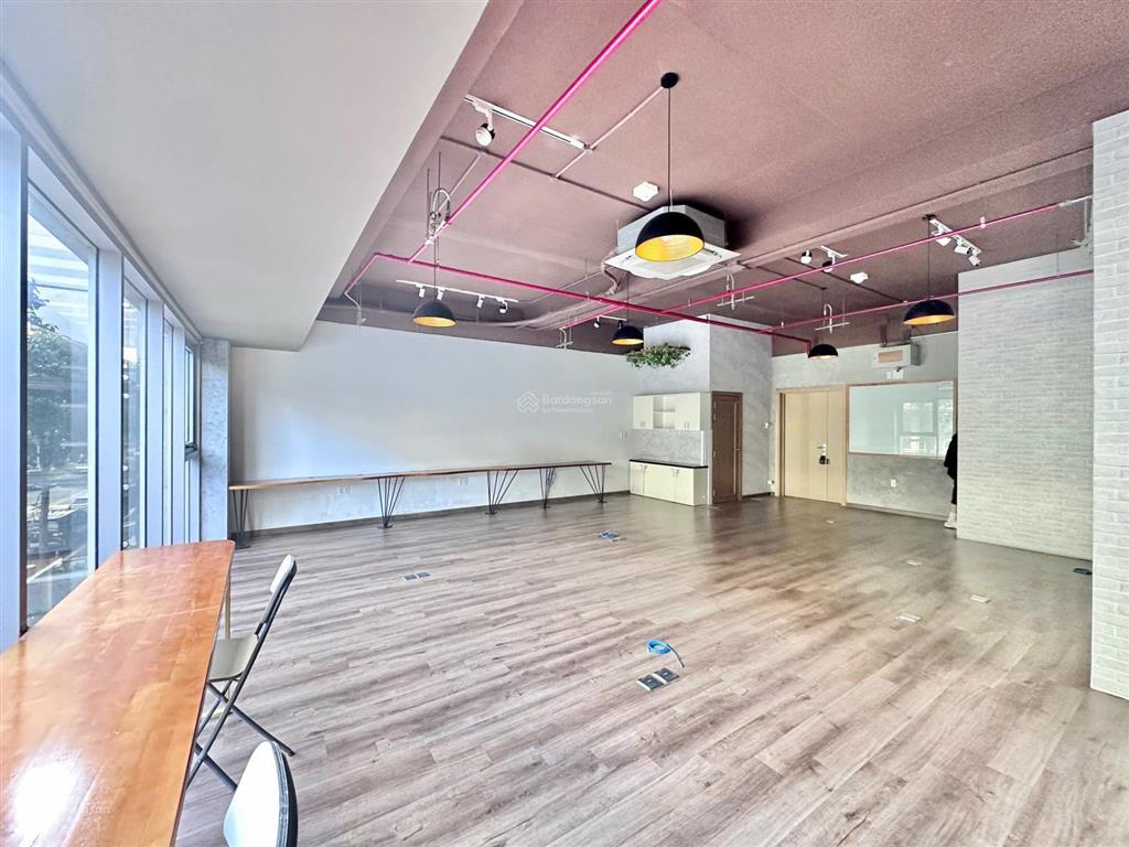 Cho thuê văn phòng shophouse sarina sala  trệt 2 lầu  hoàn thiện  giá chỉ 90 triệu/tháng