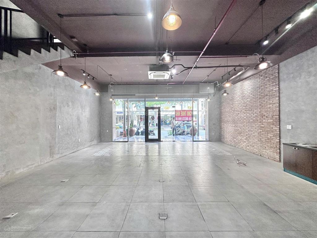 Cho thuê văn phòng shophouse sarina sala  trệt 2 lầu  hoàn thiện  giá chỉ 90 triệu/tháng