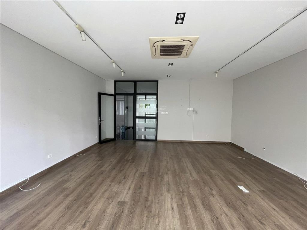 Cho thuê văn phòng sala 80m² mặt tiền b2 hoàn thiện chỉ 30 triệu/tháng