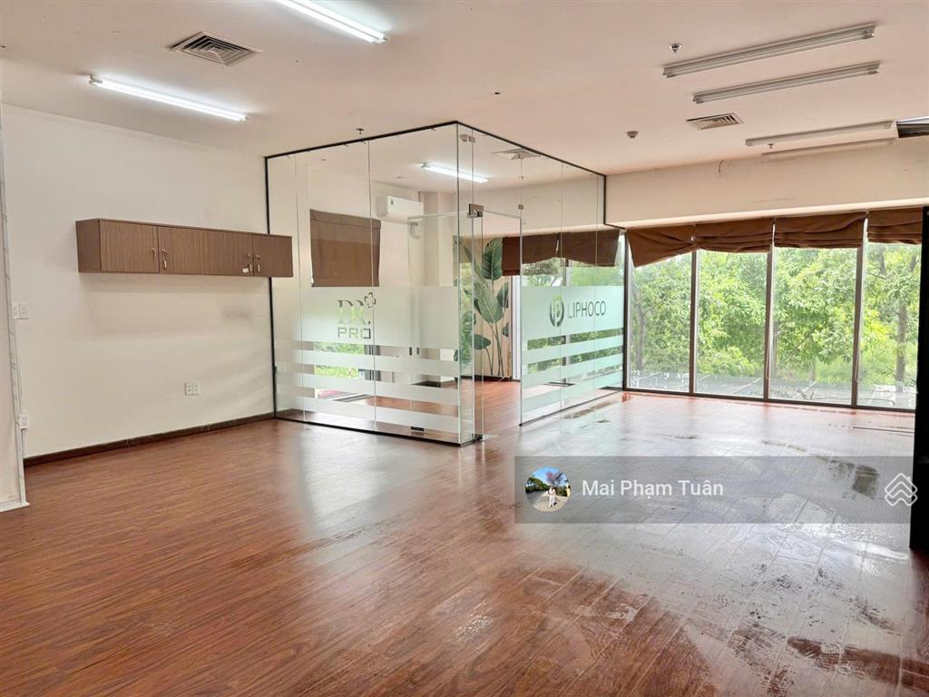Cho thuê văn phòng khu đô thị sala 85m² căn góc  hoàn thiện máy lạnh, đèn điện chỉ 25 tr/tháng