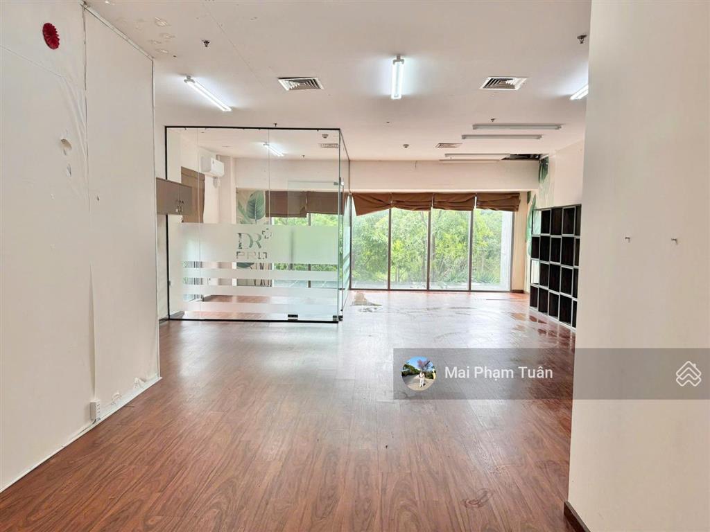 Cho thuê văn phòng khu đô thị sala 85m² căn góc  hoàn thiện máy lạnh, đèn điện chỉ 25 tr/tháng