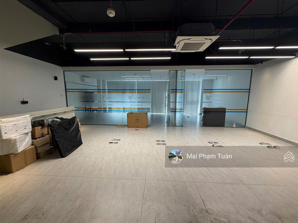 Cho thuê shophouse căn góc sala vị trí đẹp, trệt 2 lầu giá 100 triệu/tháng