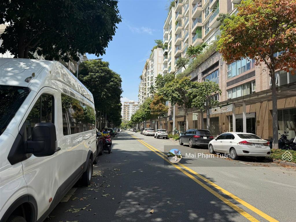 Cho thuê shophouse căn góc sala vị trí đẹp, trệt 2 lầu giá 100 triệu/tháng