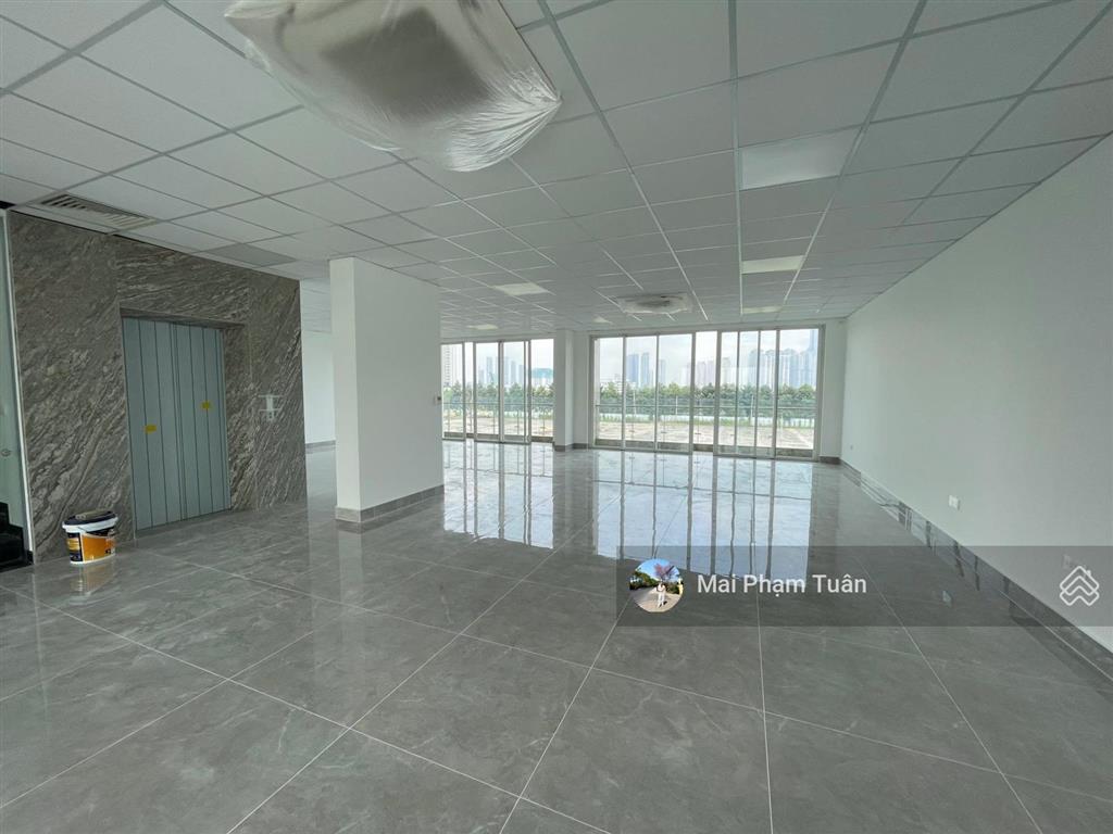 Cho thuê saritown sala 800m sử dụng mặt tiền đường lớn, phù hợp showroom & văn phòng