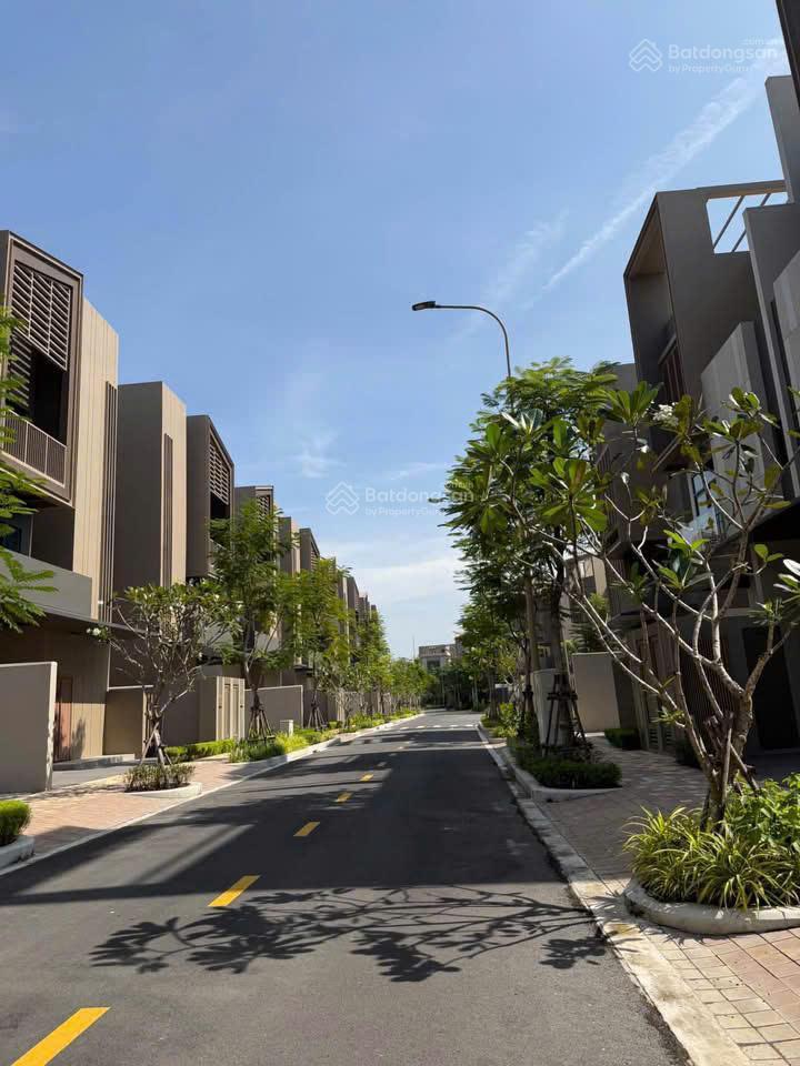 Biệt thự đơn lập view hồ giá tốt thị trường