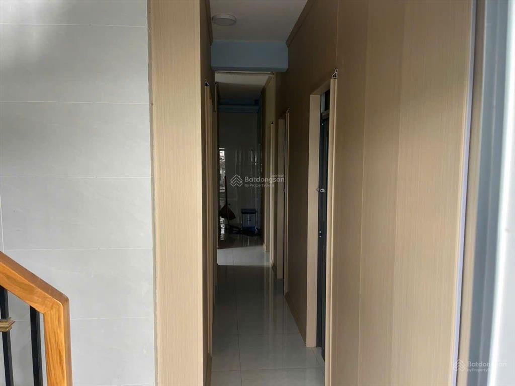 Bán nhà 3 tầng hẻm đường 100 phường tân phú quận 9 giá chỉ 10 tỷ.