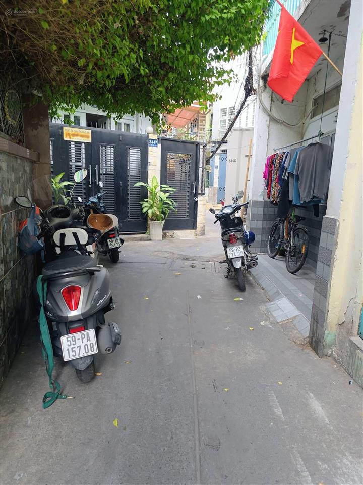 Nhà mới pháp lý chuẩn giá rẻ quân 11