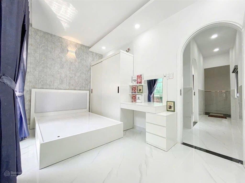 Nhà góc hẻm xe hơi 4.15x12m vị trí đẹp không lộ giới hoàn công đủ