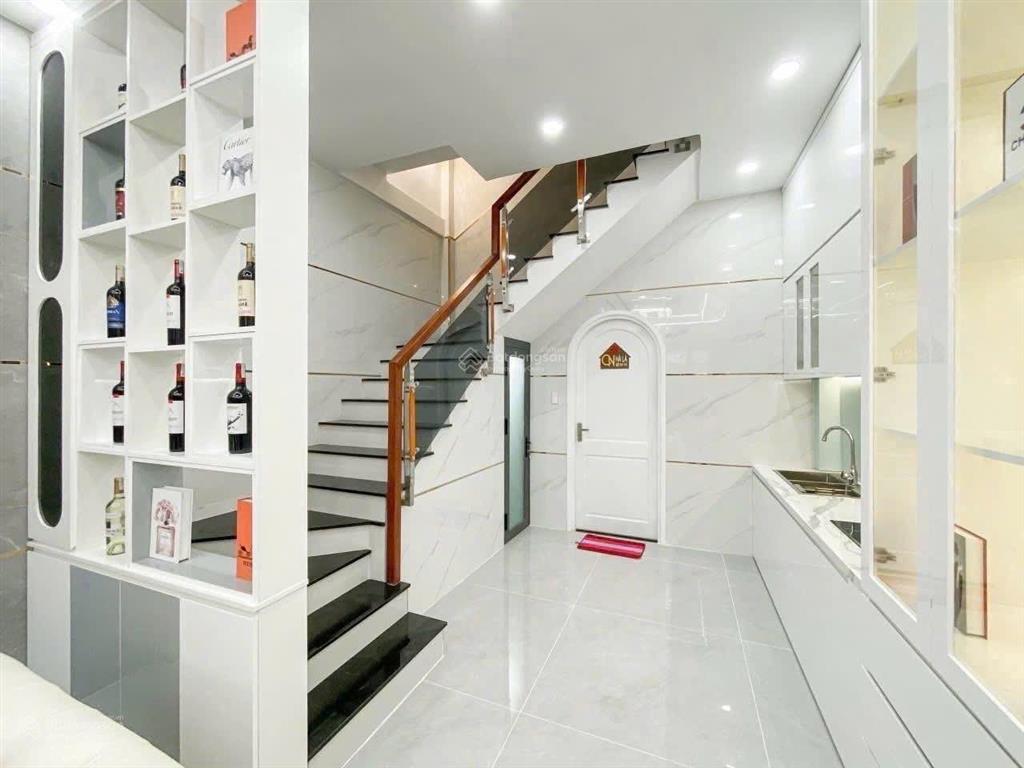 Nhà góc hẻm xe hơi 4.15x12m vị trí đẹp không lộ giới hoàn công đủ