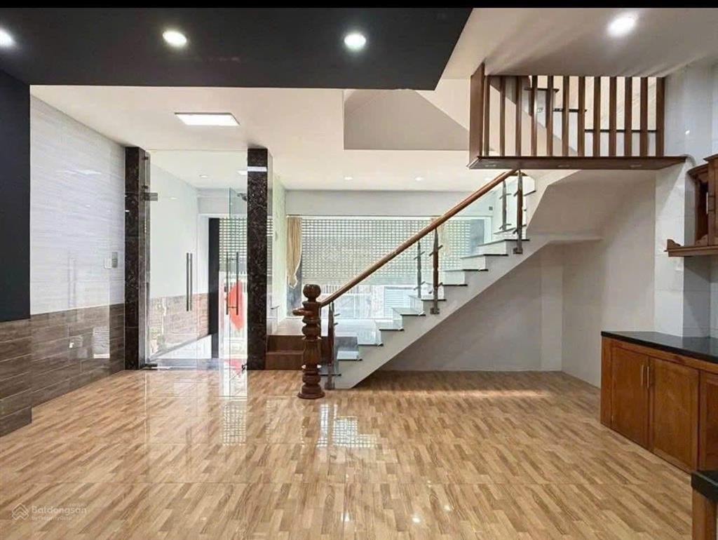 Mặt tiền kd nội bộ, dtích, hiếm ngang 6 mét, 71m2 không lộ giới gần chợ giáp tân phú, tân binh