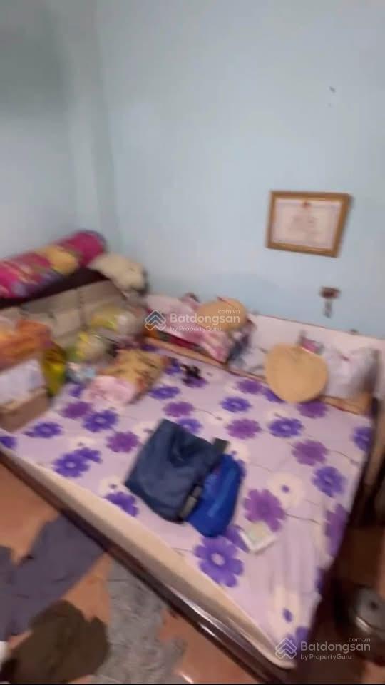 Nhà ngay vị trí vàng của quận 10, nhà sơn lại là như mới, sát hẻm ôto, vị trí vàng của quận 10