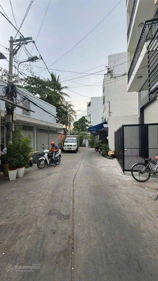 Nhà chính chủ, hoàn công đủ, 4 phòng ngủ thích hợp vửa ở hoặc kinh doanh cho thuê, gần hà đô