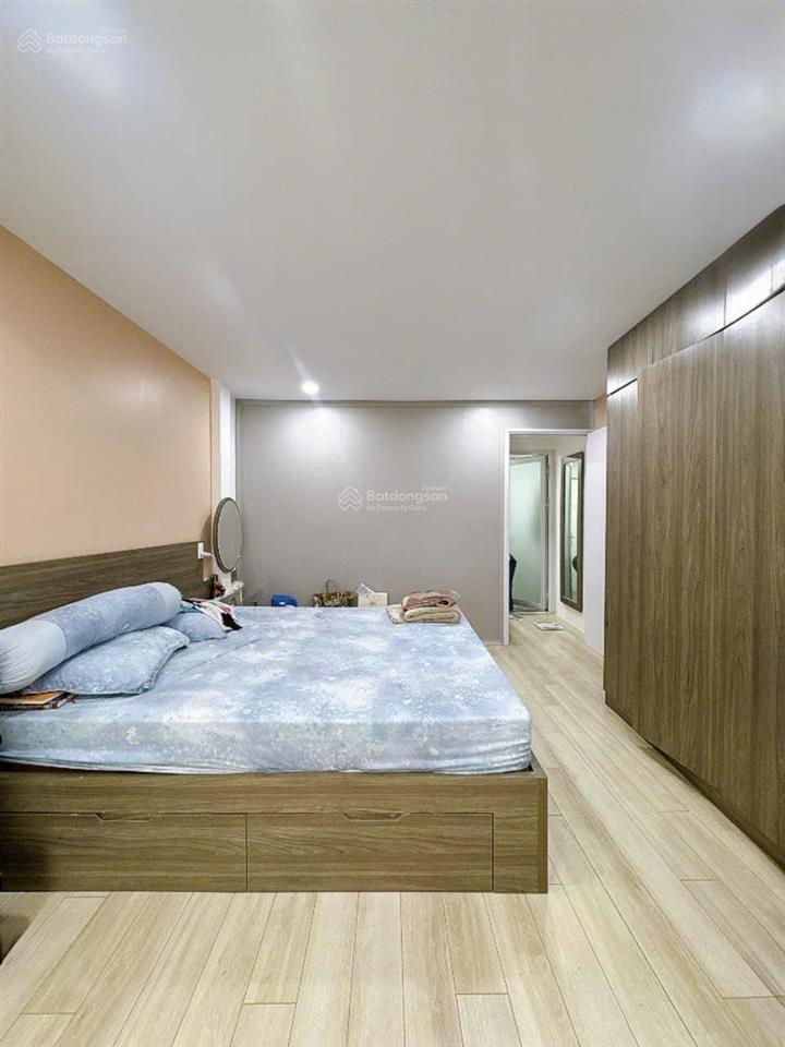 Nhà đẹp mới trần quang khải32msổ vuông a4 giá hơn 6tỷ.