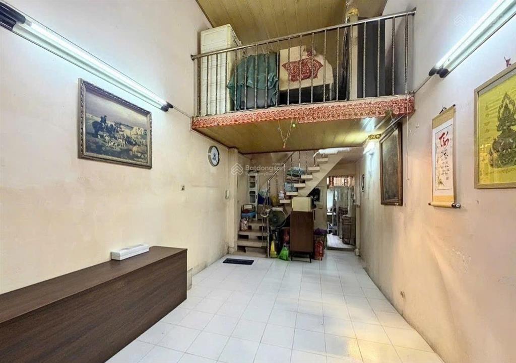 Chính chủ gửi bán nhà 2 sẹc ngay trung tâm quận 1  sát bên quận 3  4  5  7  8  10