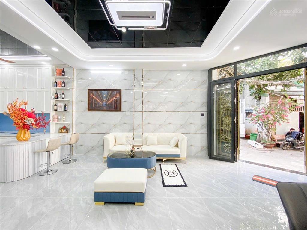 Nhà đẹp, ngang hiếm gần 7m, khu nhà cao tầng, an ninh, gần chợ hiệp tân, chợ ngã tư 4 xã