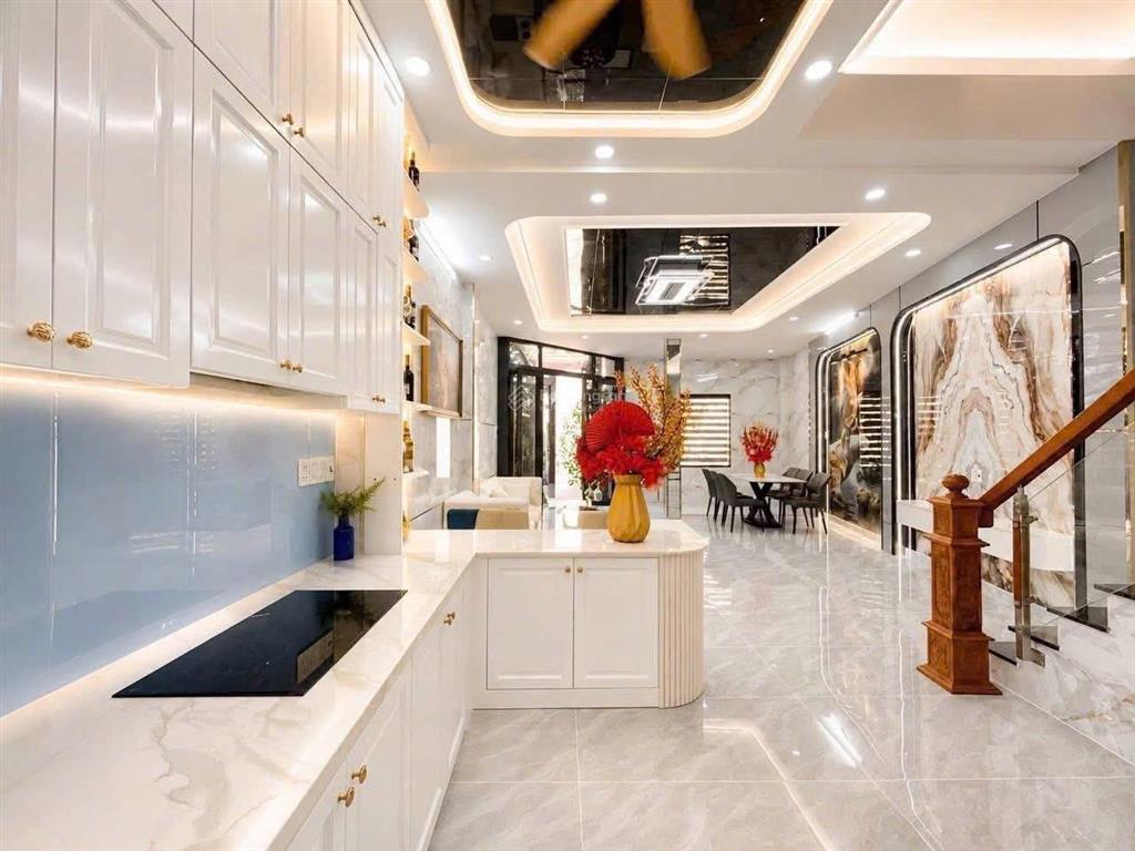 Nhà đẹp, ngang hiếm gần 7m, khu nhà cao tầng, an ninh, gần chợ hiệp tân, chợ ngã tư 4 xã