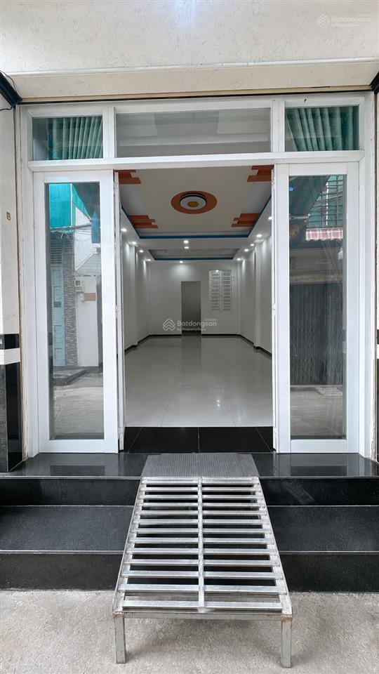 Quận 8, nhà 4 tầng, 3 phòng ngủ lớn, thích hợp cho gia đình đông người, khu vip cao cấp