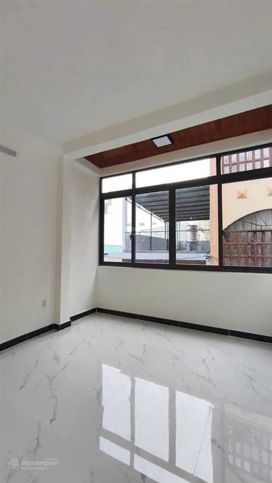 Chủ ngộp cần thanh khoản để thu hồi vốn, nhà mới đẹp ở liền, gần chợ hoà bình, bệnh viện,