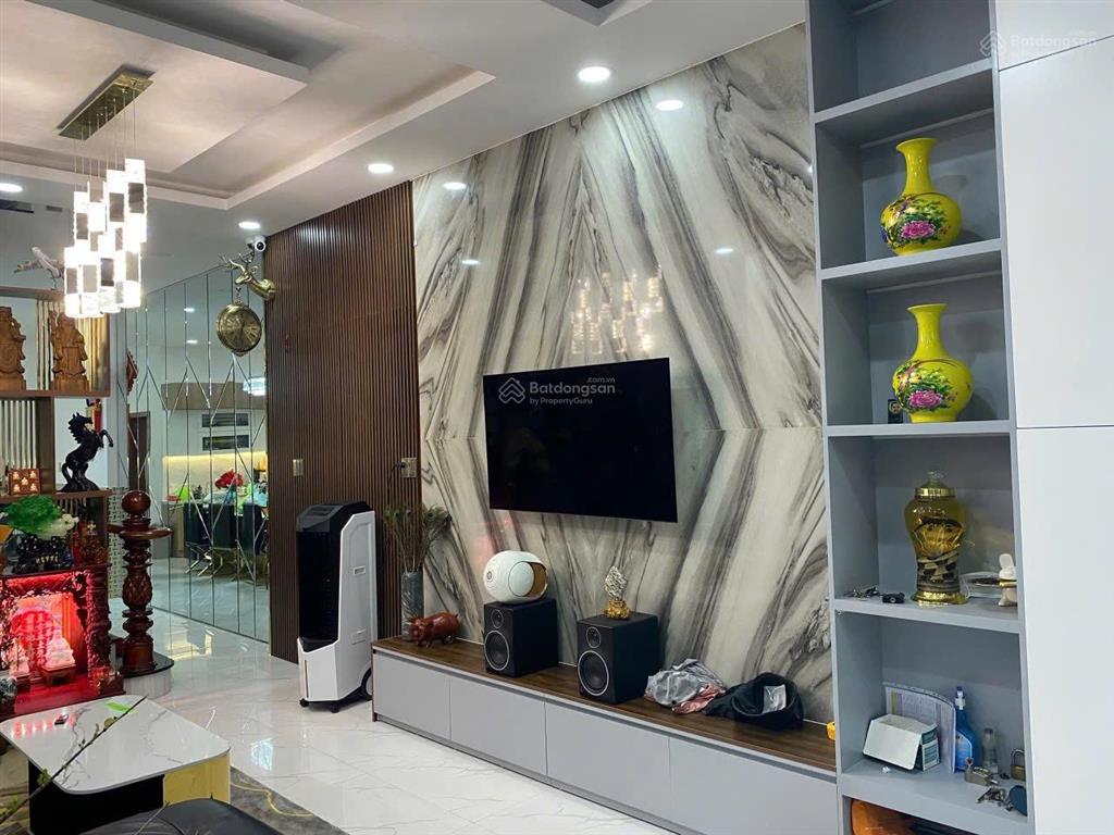  quận 8 nhà đẹp, chủ ngộp cần bán, anh chị nhanh tay có giá tốt, 4pn 5wc, phù hợp cho đại gia đình