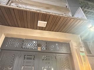Nhà đẹp, kết cấu 5 tầng chắc chắn, hẻm xe máy thông qua trần phú, có hệ thống điện năng lượng mt