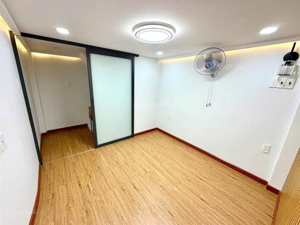 Nhà nhỏ phù hợp cho ba mẹ mua cho con học đại học hoặc cho thuê, 2 phòng ngủ thoáng mát. chỉ 2ty680