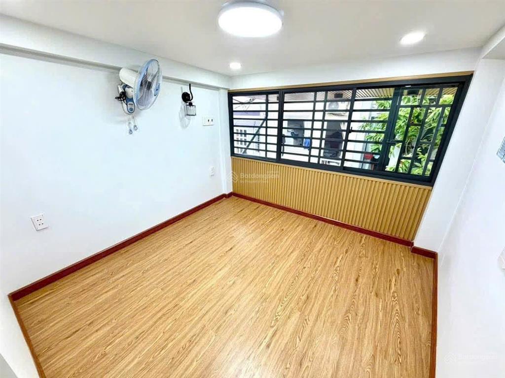 Nhà nhỏ phù hợp cho ba mẹ mua cho con học đại học hoặc cho thuê, 2 phòng ngủ thoáng mát. chỉ 2ty680