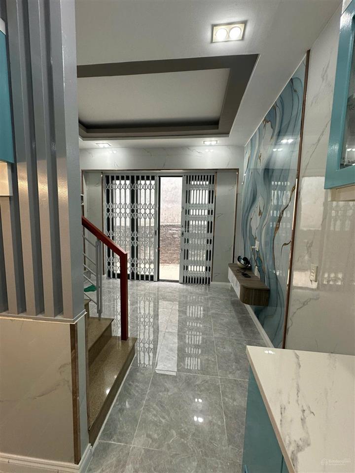  quận 5. nhà 1 sẹc sư vạn hạnh  nhà gần chợ an đông, khách sạn 5 sao windsor plaza