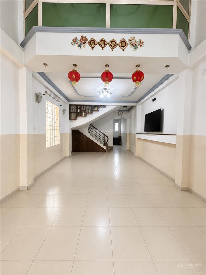  ngộp ngộp nhà chính chủ giảm mạnh từ 10ty8 còn 8ty7  quận 5  63m2  ngang 4.3m  4 tầng đúc