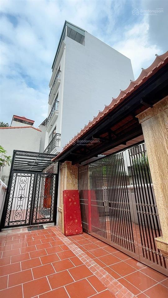 Nhà long biên 60m  thang máy  gần ô tô  giá 11.2 tỷ