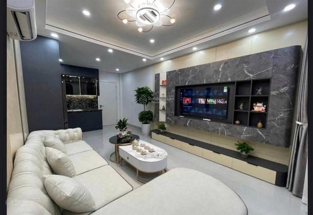 Bán nhà thạch bàn ô tô vào nhà 6 tầng thang máy  full nội thất cao cấp.