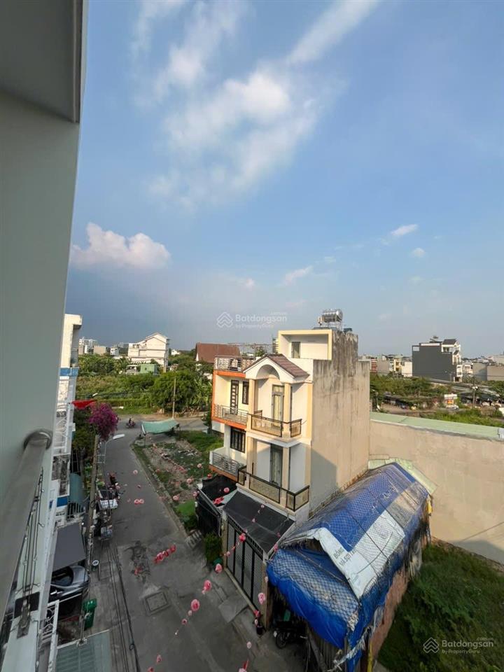Hạ mạnh 600 triệu bán rẻ nhà 4 tầng, đã hoàn công, dt 50m2, dtsd gần 150m2, 1 sẹc bưng ông thoàn