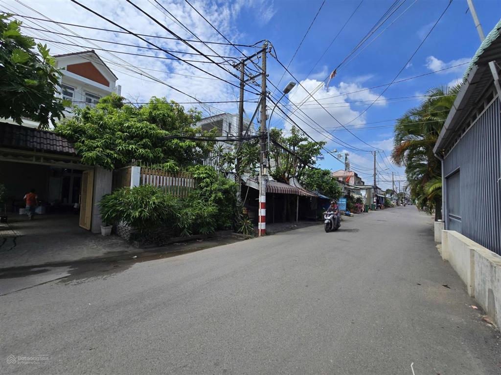 Mặt tiền bưng ông thoàn, 132 m2 ngang 5m  xây đc 1 hầm, 6 lầu, 1 tum sát nguyễn duy trinh