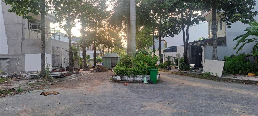 Chủ gởi lô c02  150m2 rộng 5.75m  khu thanh thiếu niên miền nam  1 sẹc đường bưng ông thoàn