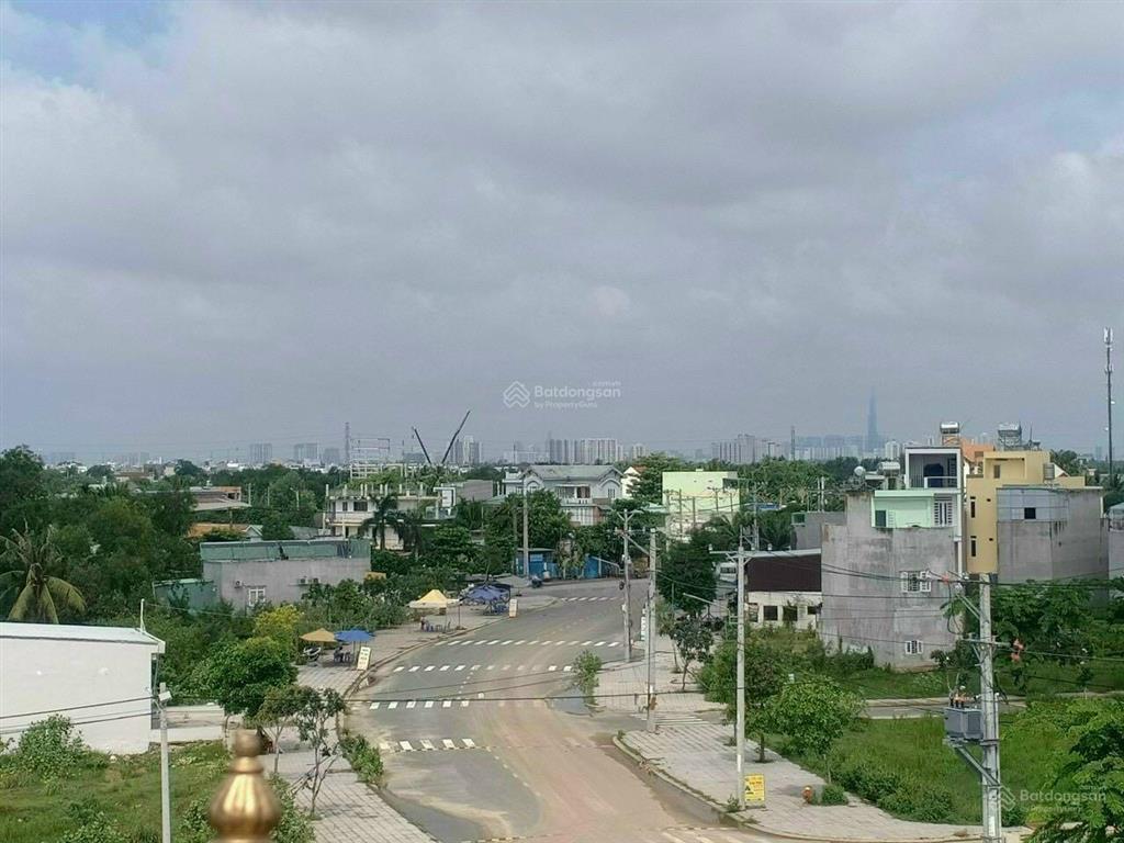 Hàng ngộp đảo kim cương lô q9  70m2  đường thông 10m, sát sông cực mát mẻ, 3,3 tỷ chốt cứng