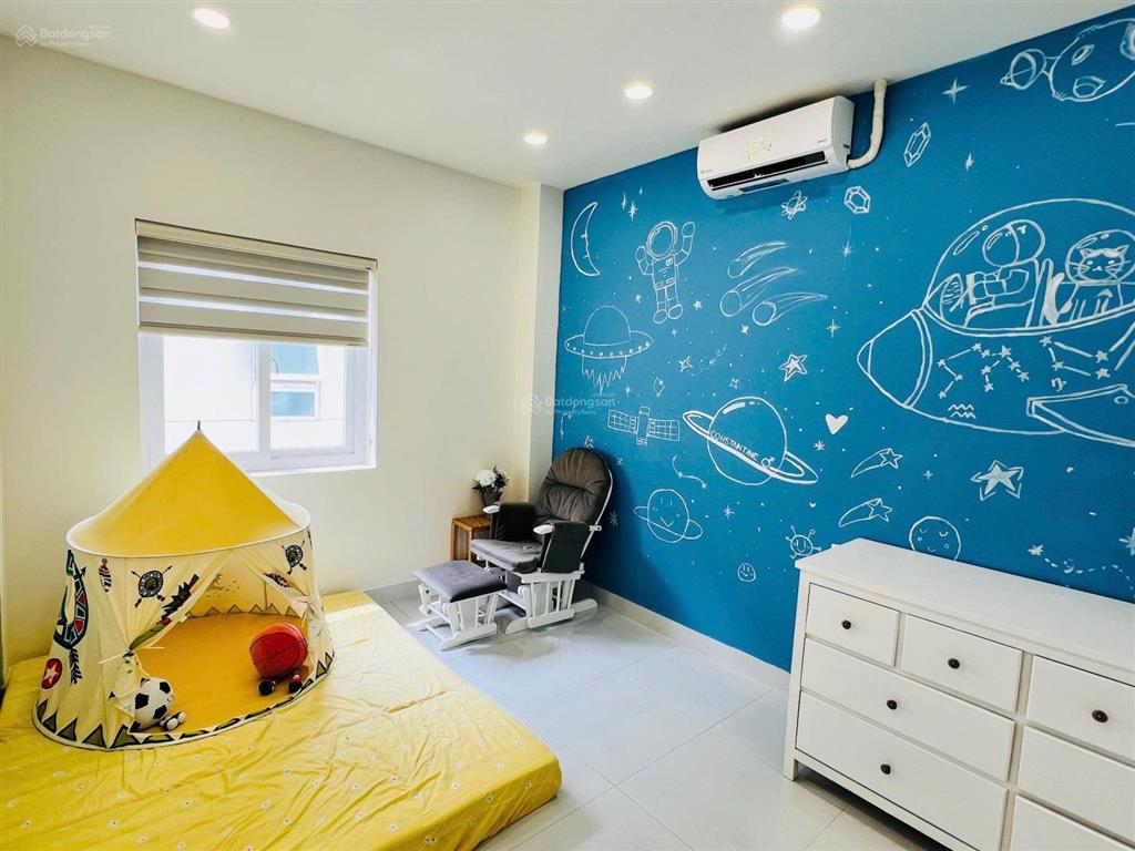 Bán gấp nhà 3 tầng park riverside  ngay trung tâm q9 sát q2  trục chính rộng 24m, tiện kinh doanh