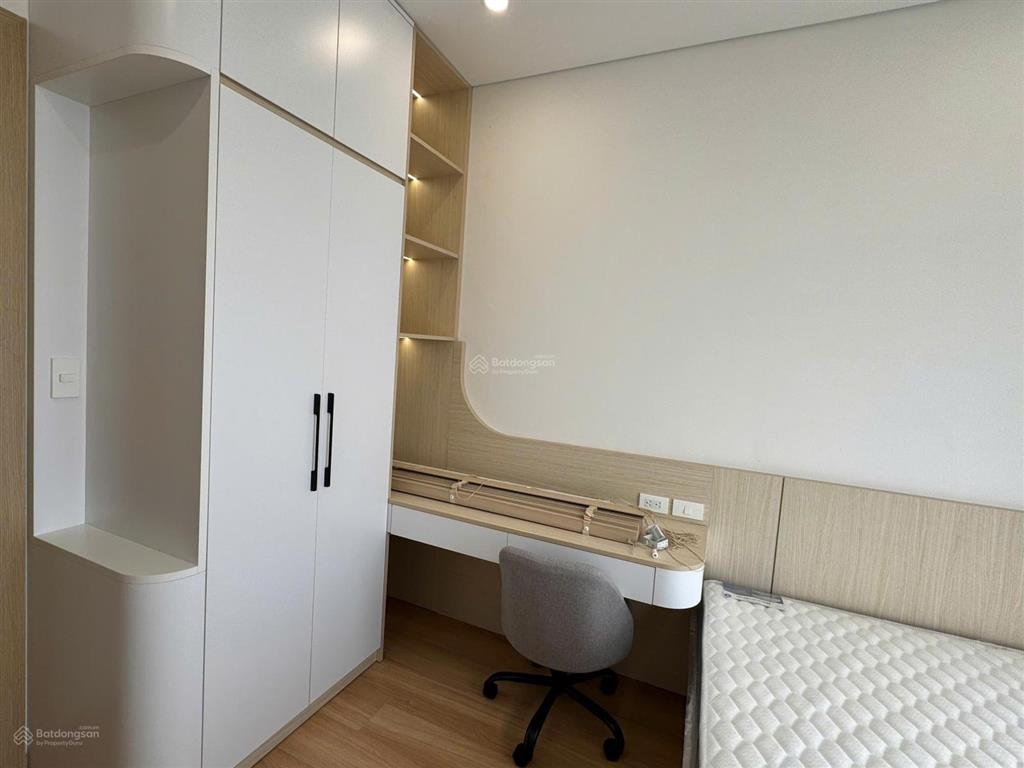 Bán chuyển nhượng căn hộ 2p 71m2 đã có sổ full nội thất xịn xò sentosa sky park cđt singapore