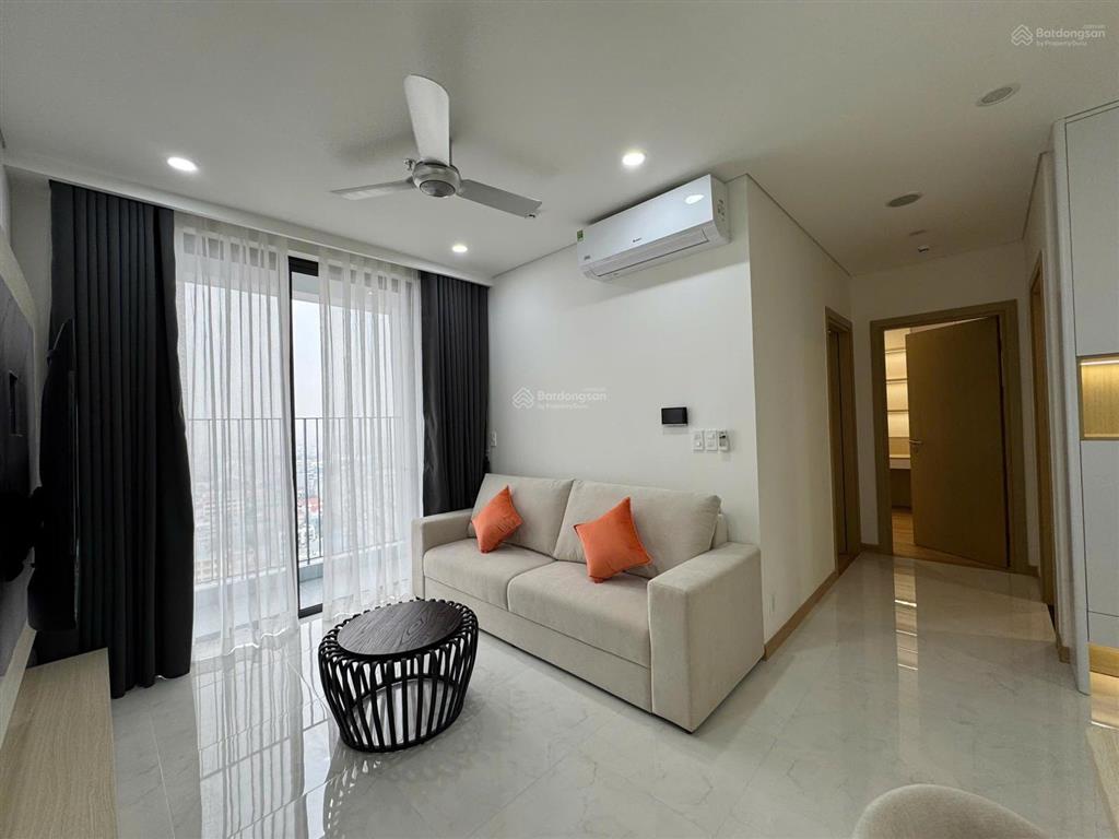 Bán chuyển nhượng căn hộ 2p 71m2 đã có sổ full nội thất xịn xò sentosa sky park cđt singapore