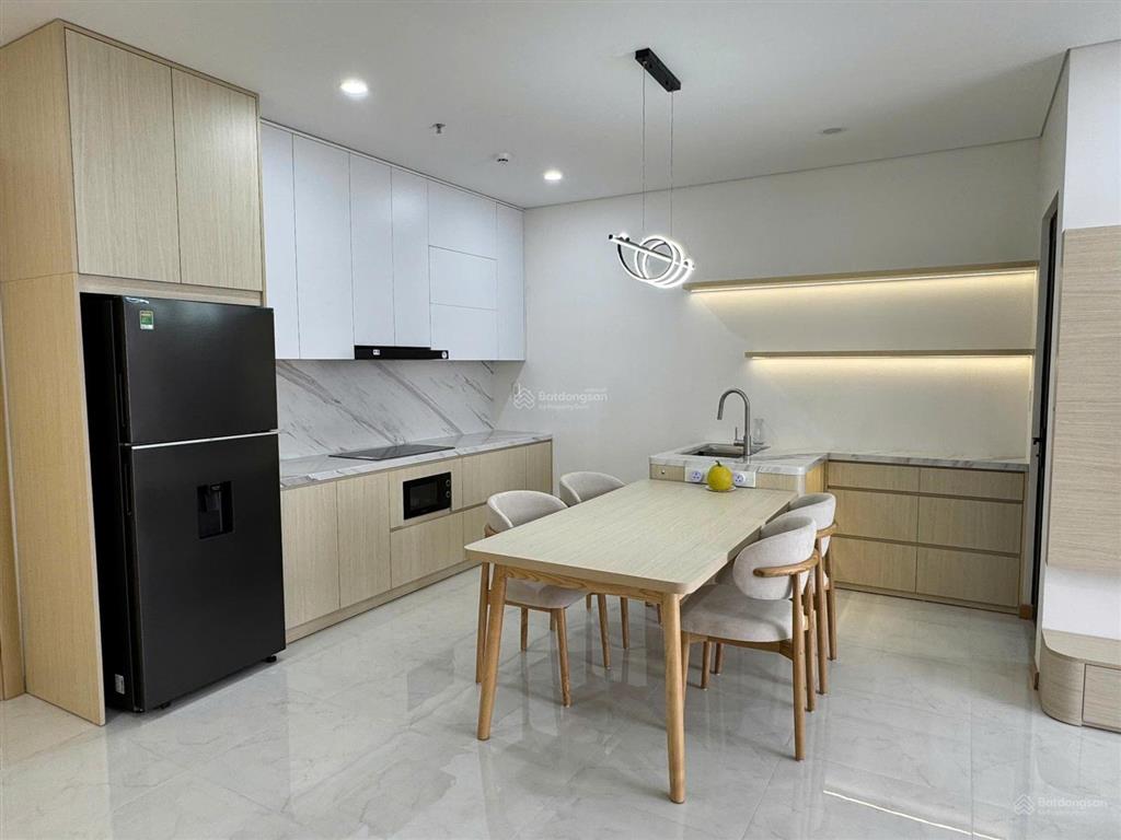 Bán chuyển nhượng căn hộ 2p 71m2 đã có sổ full nội thất xịn xò sentosa sky park cđt singapore