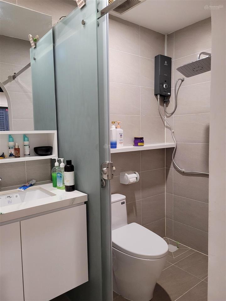 Bán căn hộ góc , 93 m2 ở gần chợ bà chiểu, bình thạnh , giáp ranh quận 1. sổ hồng chính chủ.