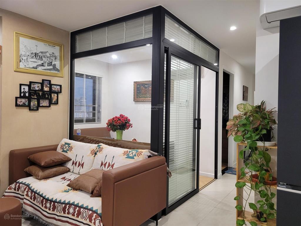 Bán căn hộ góc , 93 m2 ở gần chợ bà chiểu, bình thạnh , giáp ranh quận 1. sổ hồng chính chủ.