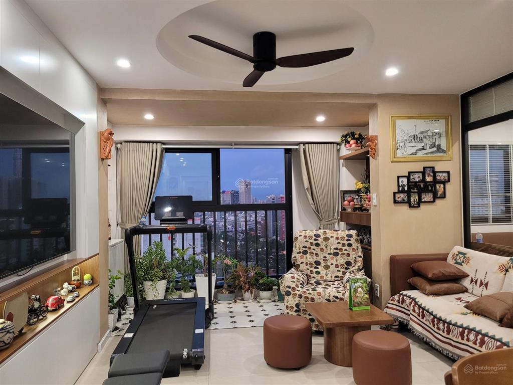 Bán căn hộ góc , 93 m2 ở gần chợ bà chiểu, bình thạnh , giáp ranh quận 1. sổ hồng chính chủ.