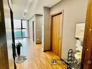 Cần bán căn hộ mipec 360 xuân thủy 2n2vs  giá 9 tỷ  nhà đẹp  view thoáng  giá tốt