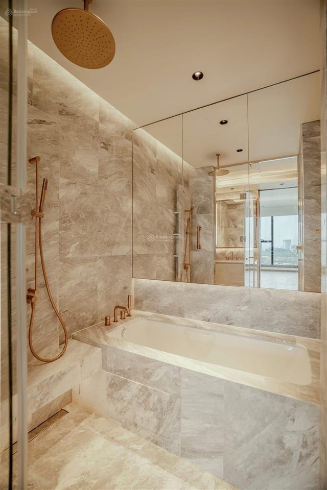 Em lana cho thuê 3 phòng ngủ nội thất cơ bản  73 triệu toà sea. làm việc chính chủ