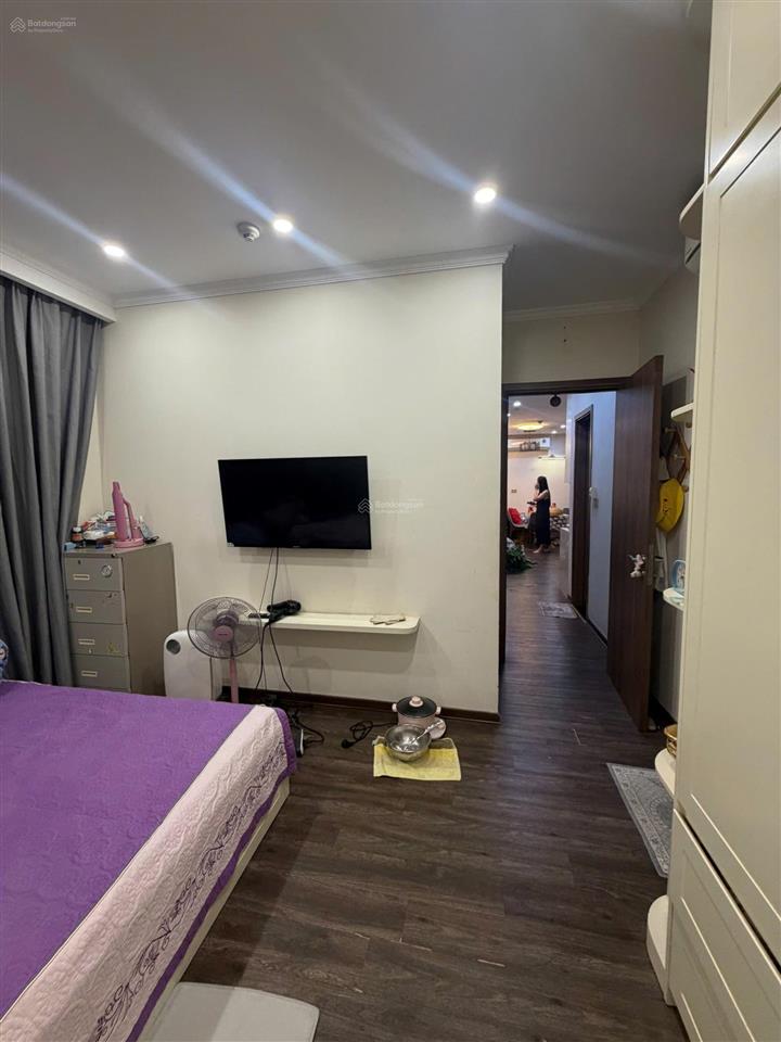 Bán trong tuần căn hộ vinhome greenbay, 2n2vs , 65m2 , view hồ , toà g2 , 7,5 tỷ công chứng ngay.