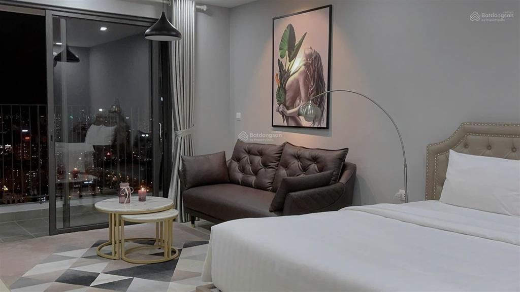 Giá chốt studio full nt đẹp d'capital, 34m2, tháp c2, tầng cao, view trực diện tdh, 3,5tỷ bao hết