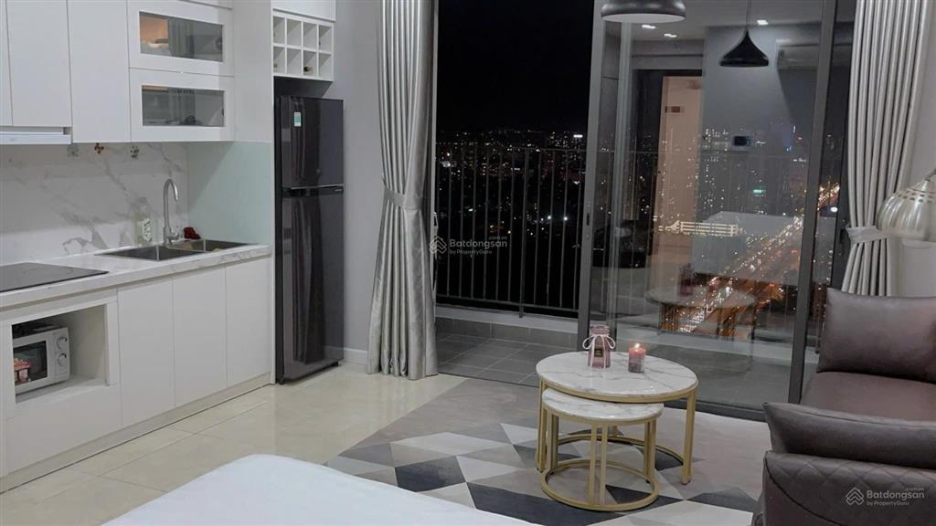 Giá chốt studio full nt đẹp d'capital, 34m2, tháp c2, tầng cao, view trực diện tdh, 3,5tỷ bao hết