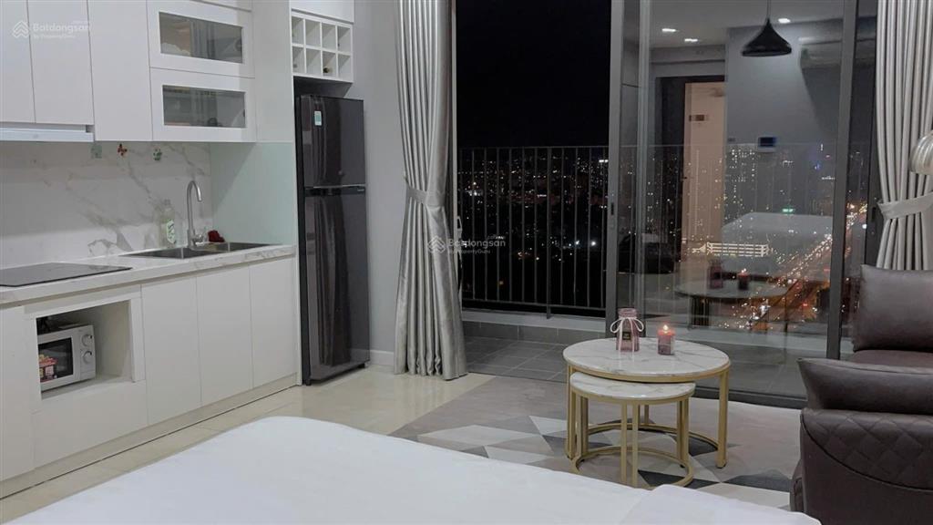 Giá chốt studio full nt đẹp d'capital, 34m2, tháp c2, tầng cao, view trực diện tdh, 3,5tỷ bao hết