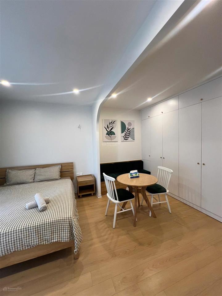 Bán nhanh studio tâm huyết, nội thất vừa làm, nhà đẹp sẵn hợp đồng thuê 14tr, view hồ, giá tốt