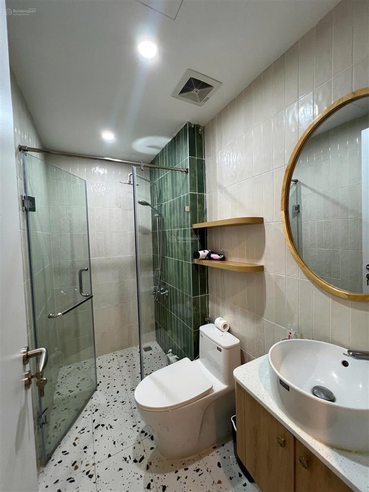 Bán nhanh studio tâm huyết, nội thất vừa làm, nhà đẹp sẵn hợp đồng thuê 14tr, view hồ, giá tốt